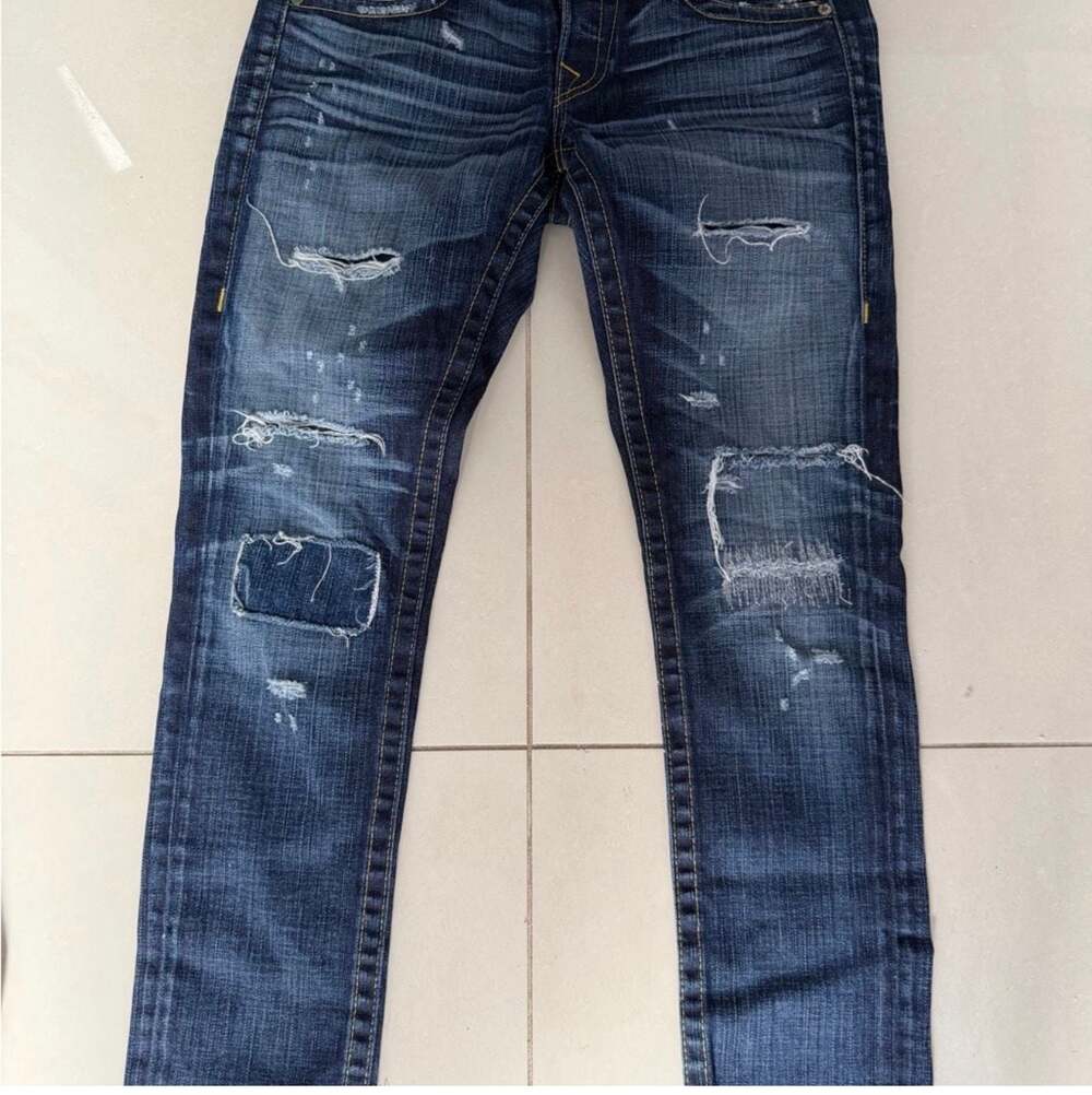 Vintage True Religion Size 27 Distressed Slim Fit Jeans